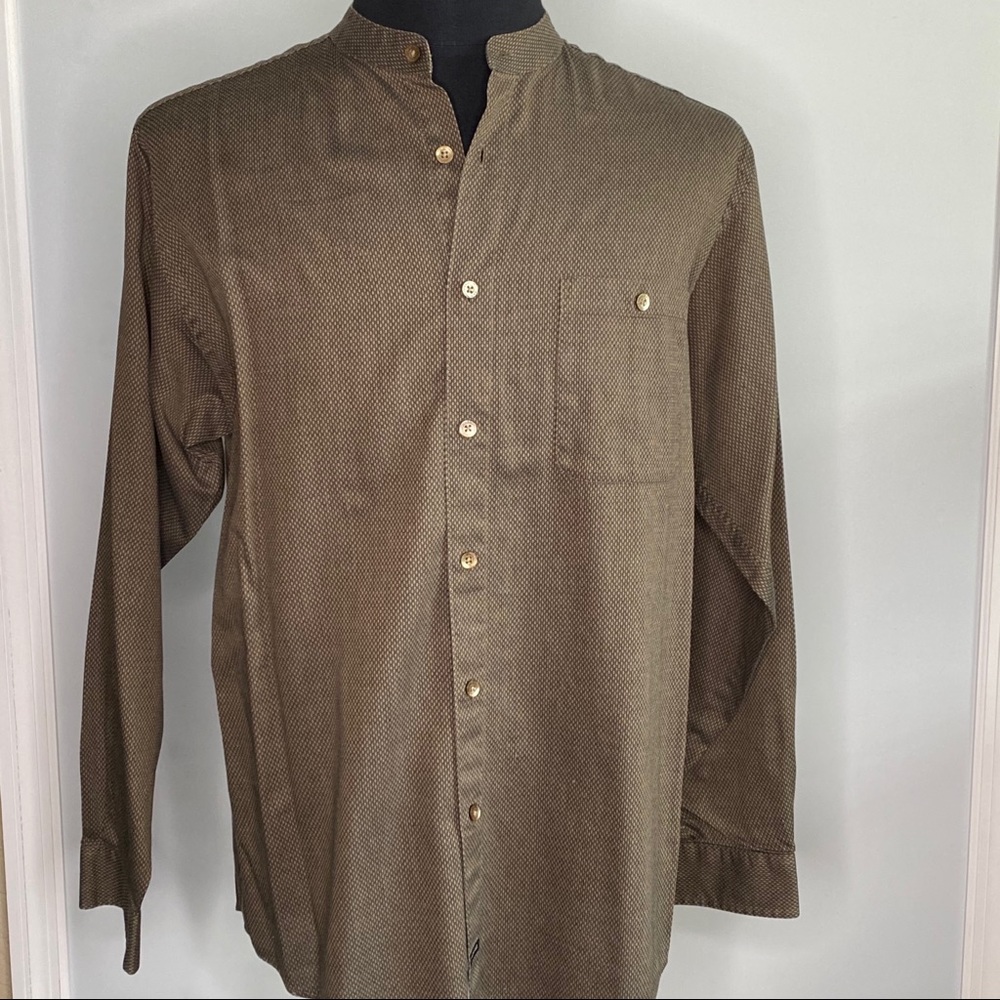 Murano men’s long sleeve collarless shirt large